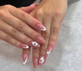 Se solicita manicurista