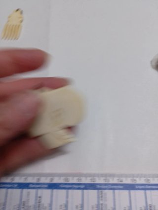 Ciondolo antico e prezioso testa profilo donna