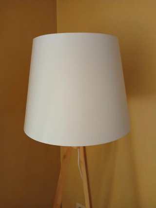 Lámpara de pie trípode madera y tela