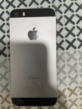 iPhone SE 16GB 2016