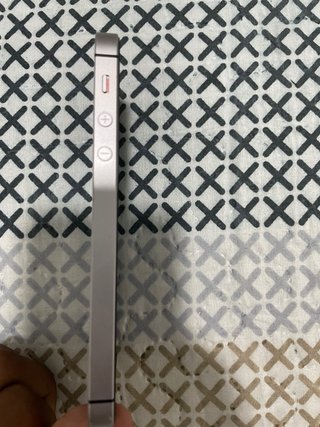 iPhone SE 16GB 2016