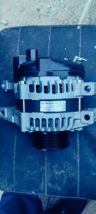 Alternador,turbo, retrovisores marca HONDA