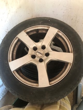 4 Llanta de aluminio OXXO sin cubierta