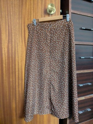 Falda midi con abertura