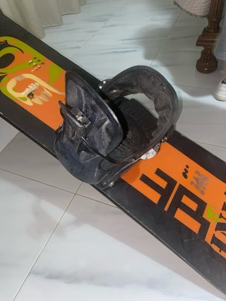 Tabla Snow Burton con fijaciones