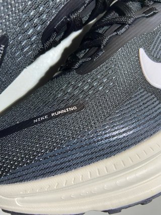 Nike Vomero 18 Scarpe da Corsa Uomo Donna