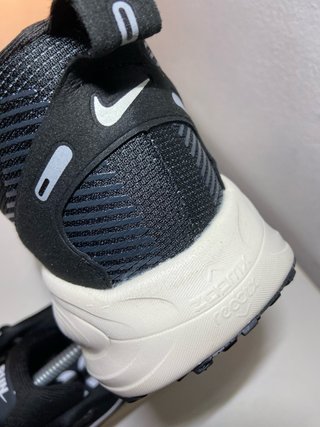 Nike Vomero 18 Scarpe da Corsa Uomo Donna