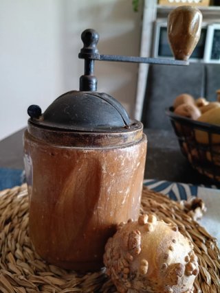 Macinino Tre Spade vintage legno metallo