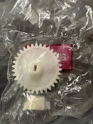 Piñón Aprilia RS 125 Bomba Agua/Aceite