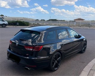 CUPRA Leon 2016 en perfecto estado. Libro de revis