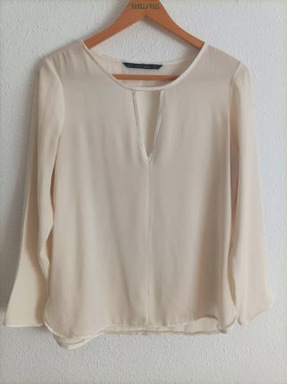Lote 5 camisas Mujer Talla M.