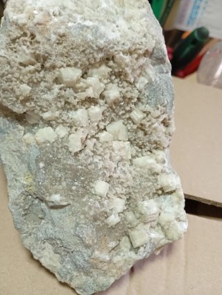 Minerale Aragonite Fluorescente