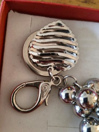 Portachiavi acciaio con cuore e sfere