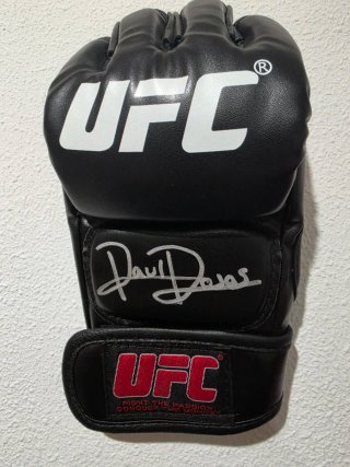 Guante UFC Raul Rosas Firmado