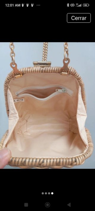 Bolso pequeño de mimbre