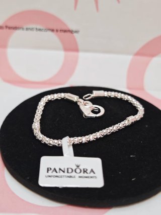 Pulsera Pandora Corazón Engastado 18cm