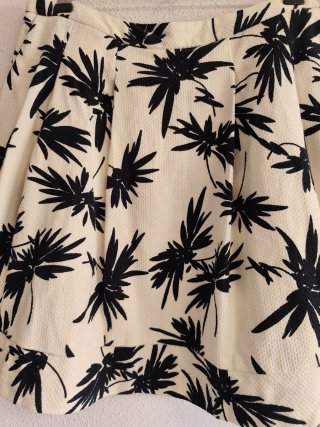 Falda de chica talla 38 de Oasis.