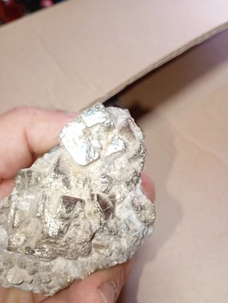 Pirite minerale grezzo
