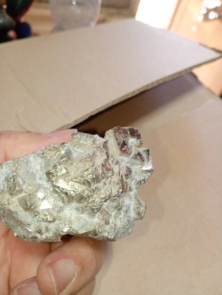 Pirite minerale grezzo