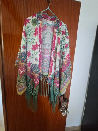 Pantalones anchos con estampado floral