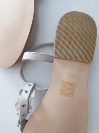 Sandalias de piel blancas talla 41