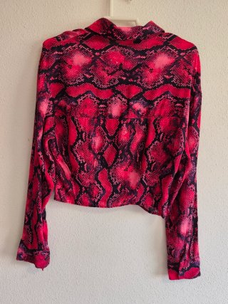 Camisa de chica talla S de Bershka.