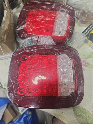 Piloto Trasero 16 LED Señal Giro Jeep