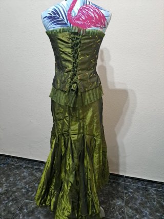 Vestido Mercedes Romero verde con lentejuelas