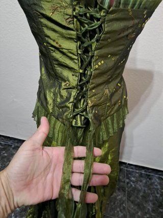 Vestido Mercedes Romero verde con lentejuelas