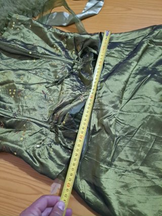 Vestido Mercedes Romero verde con lentejuelas