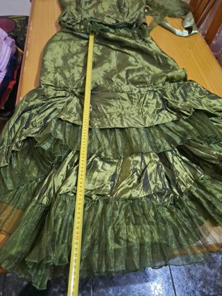 Vestido Mercedes Romero verde con lentejuelas