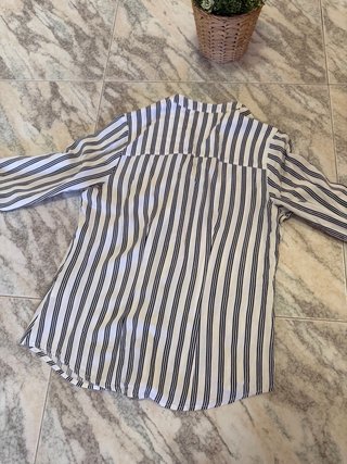 Camisa Rayas Blanco y Negro