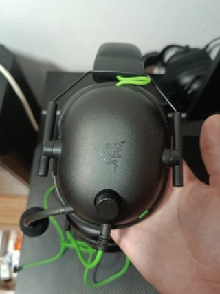 Cascos Razer Negros con Micrófono