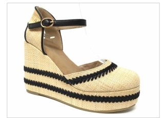 Sandalias cuña beige y negras