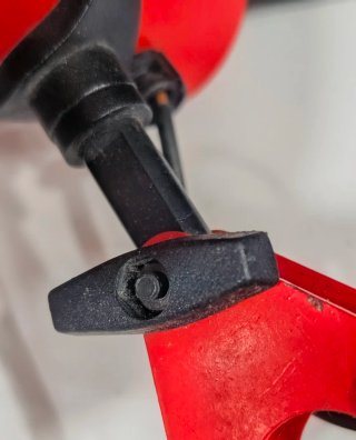 Lámpara Flexo FASE Roja Metálica