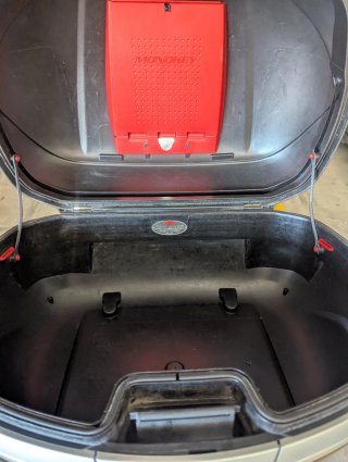 Baúl Givi 46L Monokey