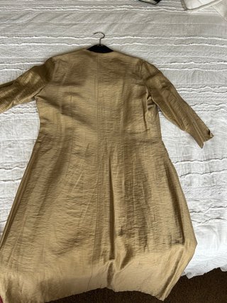 Conjunto de fiesta dorado