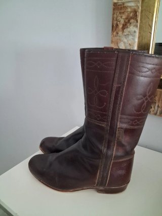 Botas camperas de cuero marrón