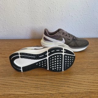 Zapatillas Nike Air Zoom Structure 25 Marrón