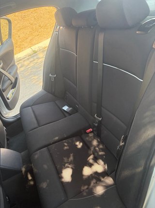BMW Serie 1 118d Libro oficial y muy cuidado