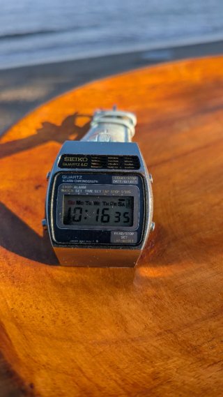 Reloj Seiko Quartz LC Digital Cronógrafo