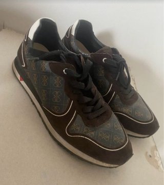 Zapatillas Guess Marrón y Gris
