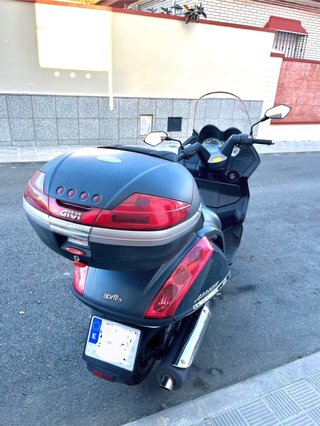 Aprilia Arrecife 500cc A2 Maxiscooter