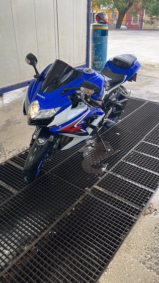 Suzuki GSX-R 750 K8 Azul/Blanco