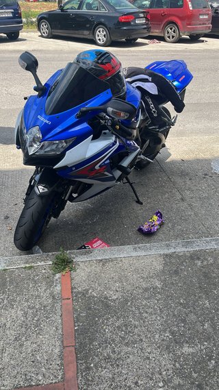 Suzuki GSX-R 750 K8 Azul/Blanco
