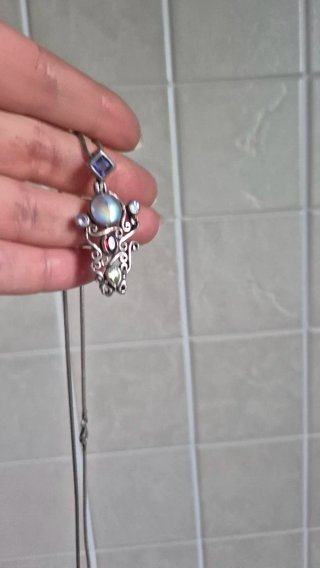 Collana con pietre colorate in argento
