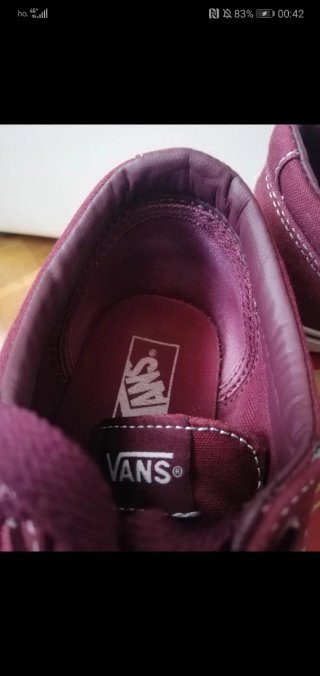 Vans donna