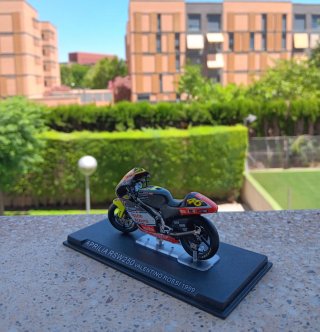 Maqueta Aprilia RSW250 Valentino Rossi 1999