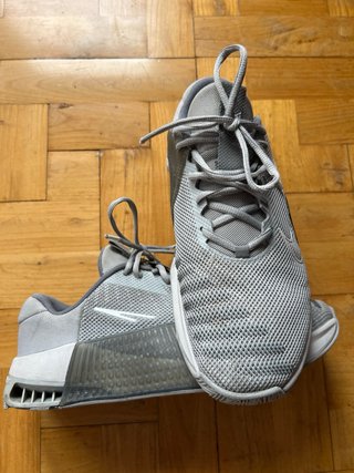 Nike Metcon 9 Talla 44.5 Gris Claro