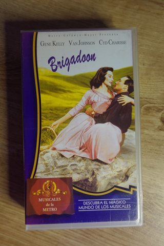 Brigadoon VHS Gene Kelly Musical MGM
